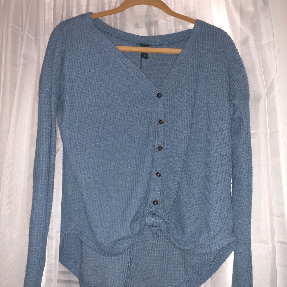 blue botton up waffle tee